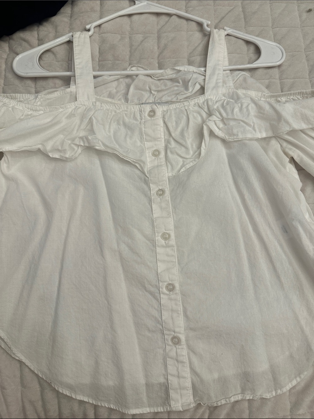 LOVE FIRE Cold-Shoulder Ruffle Button-Front Top in White Small - Picture 2 of 3